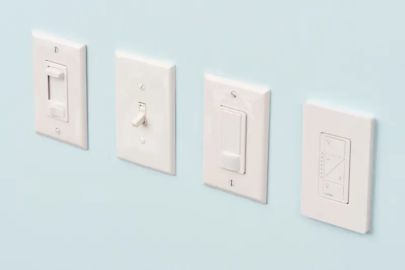 What are the types of LED dimmers