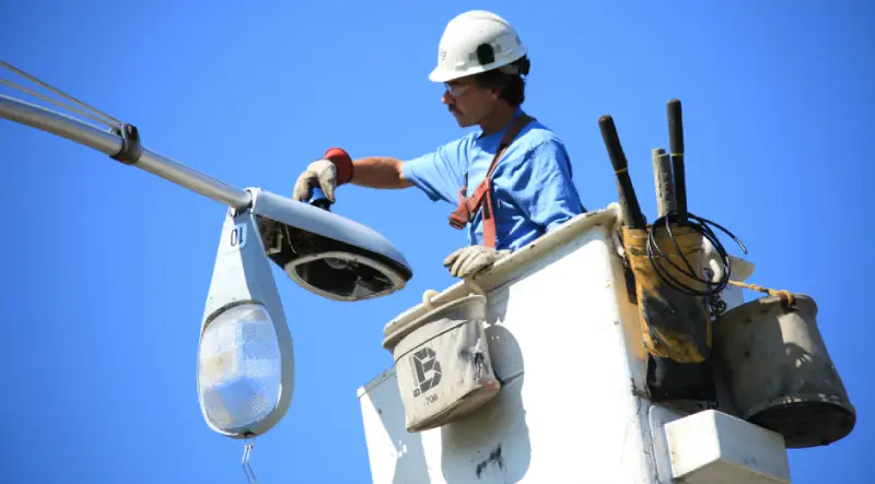 installing street lights